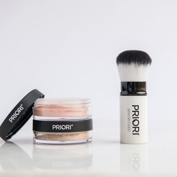 PRIORI Large Kabuki Brush - www.Hudonline.no