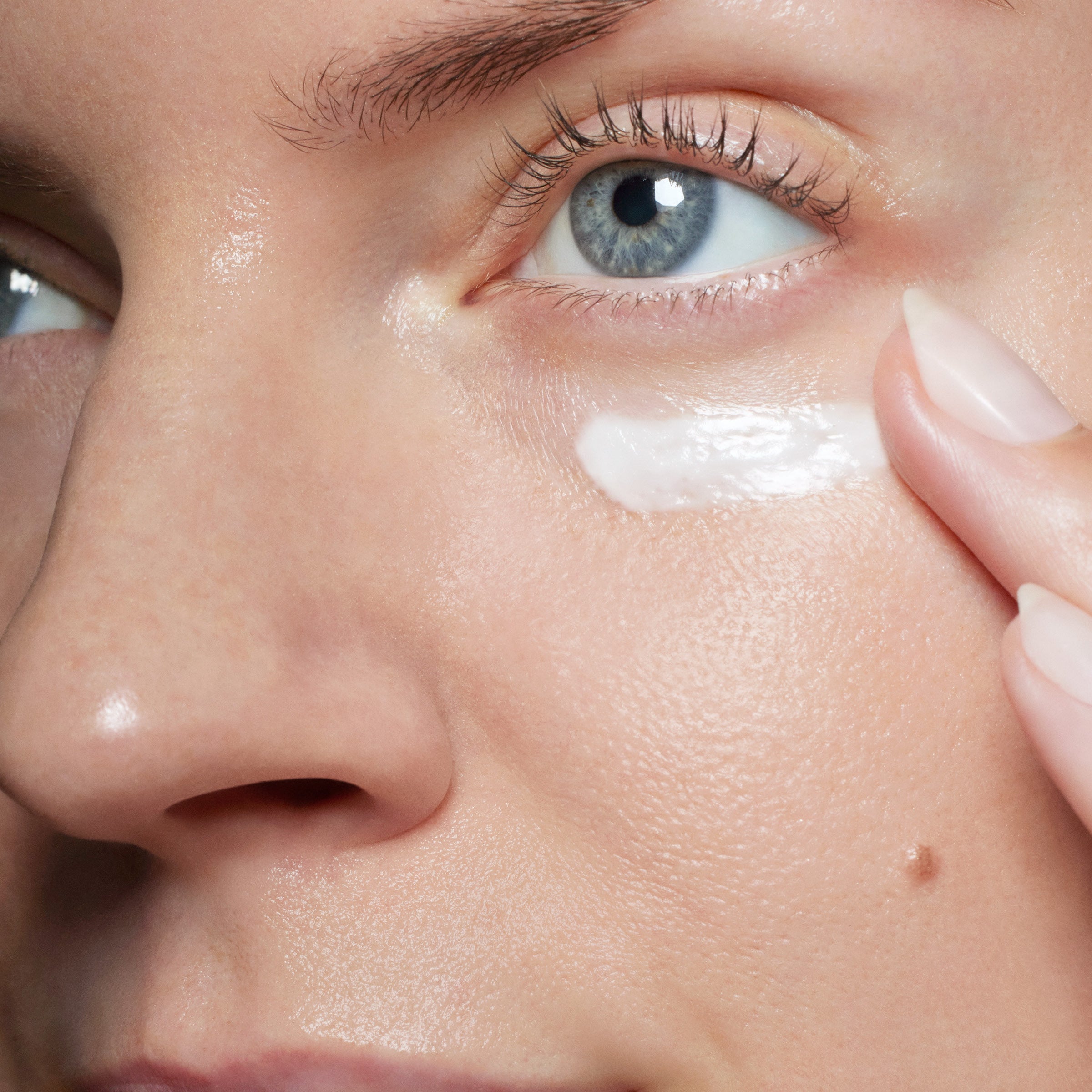 Skinceuticals Eye balm 15ml - www.Hudonline.no 