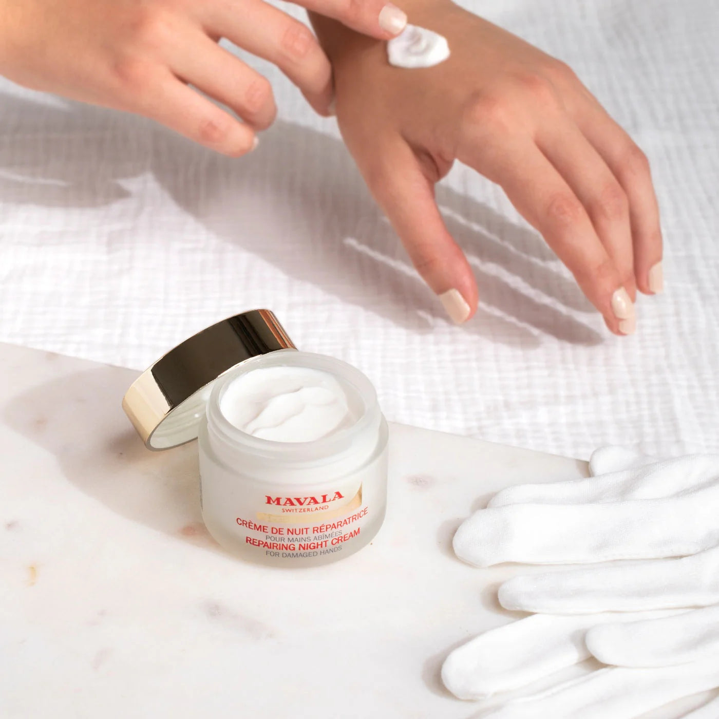 Mavala Repairing Night Cream for Hands 70 ml - www.Hudonline.no 