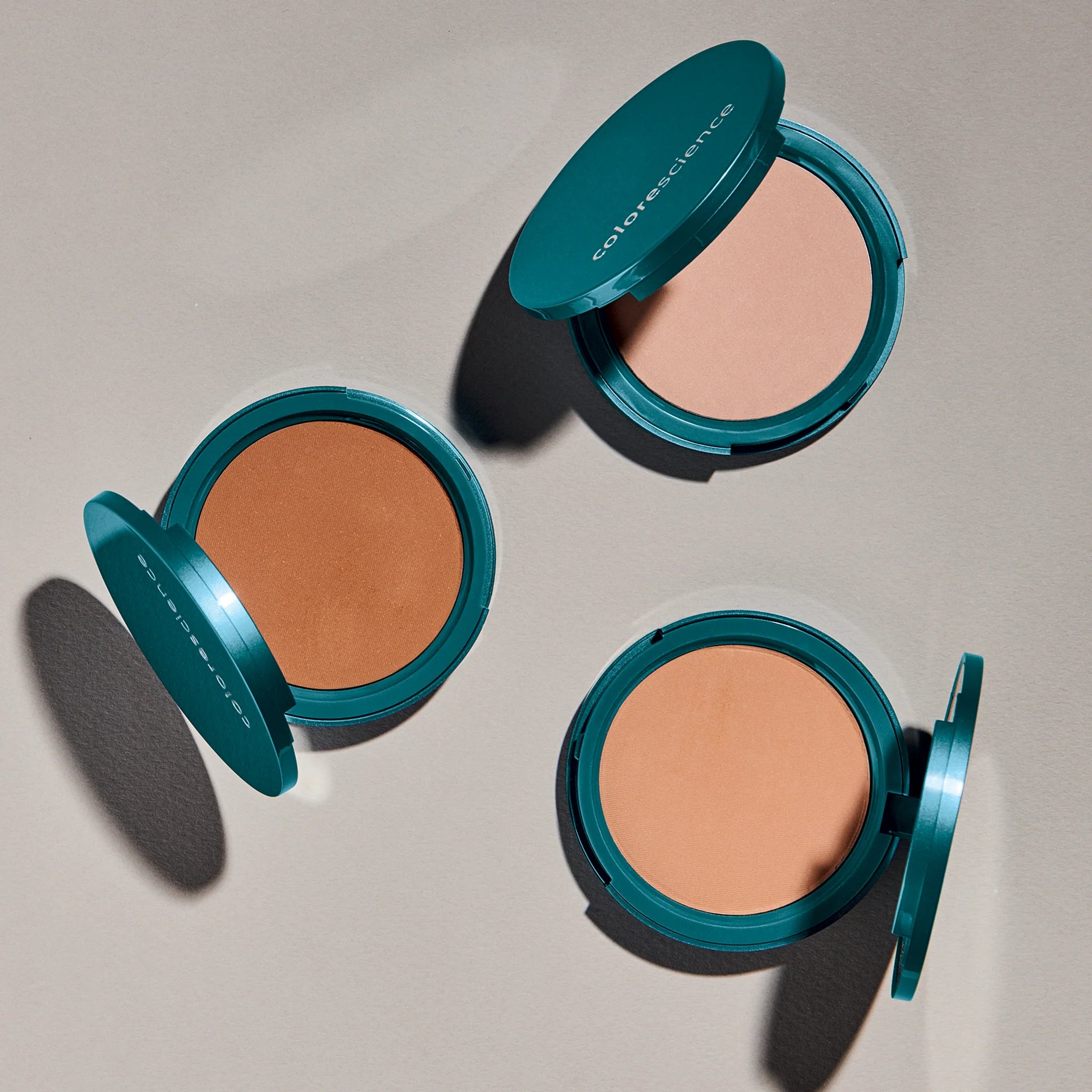 Colorescience Natural Finish Mineral Foundation SPF 20 - www.Hudonline.no