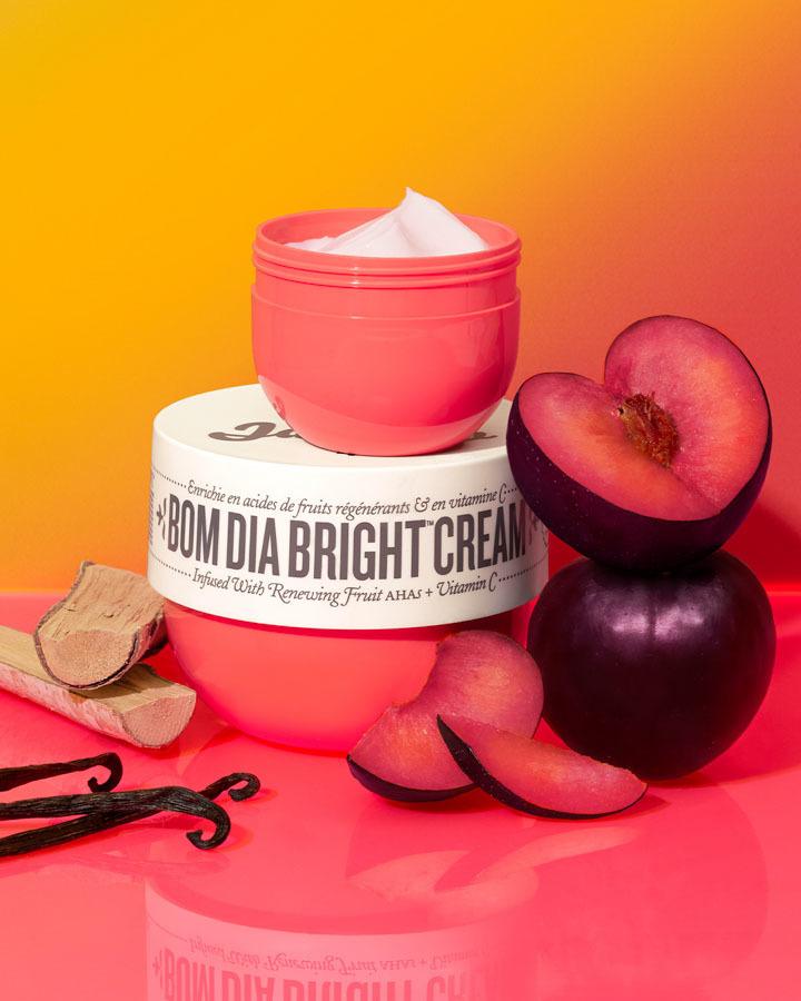 Sol De Janeiro Bom Dia Bright Body Scrub - www.Hudonline.no 