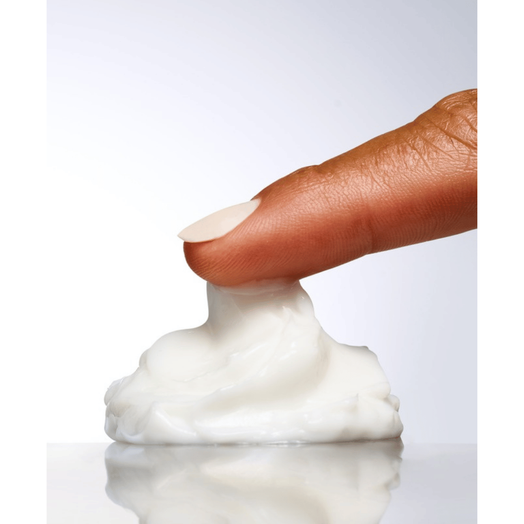 Neostrata PHA Barrier Recovery Cream 40 g, konsistens på finger - www.Hudonline.no