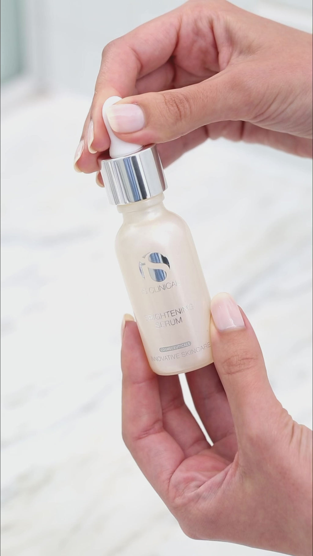 IS Clinical Brightening Serum (to størrelser)